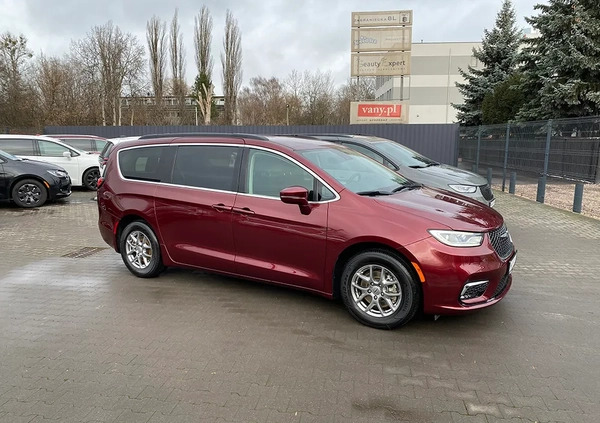 Chrysler Pacifica cena 169000 przebieg: 44000, rok produkcji 2021 z Pogorzela małe 529